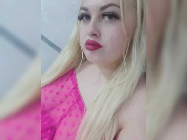 SexiBlondi live cam on BongaCams