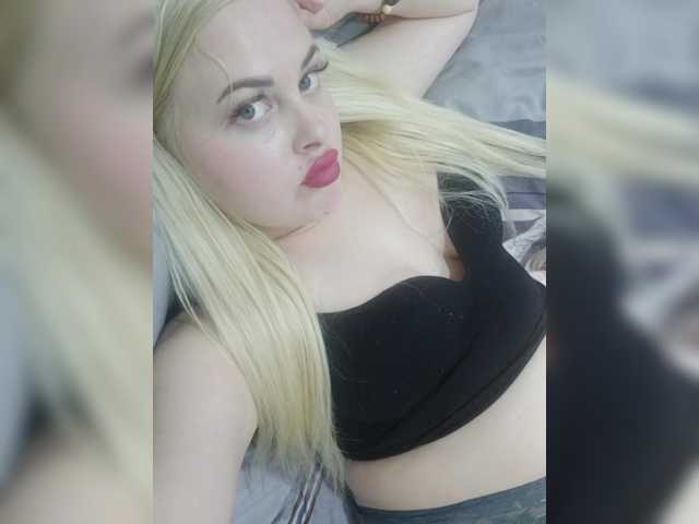 SexiBlondi live cam preview