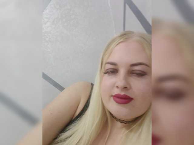 SexiBlondi live cam on BongaCams