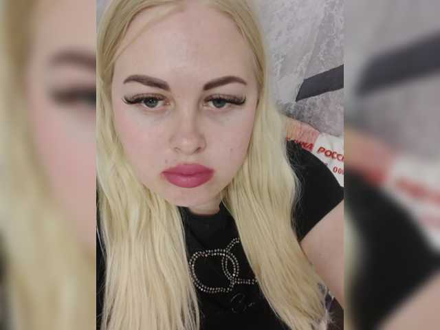 SexiBlondi live cam on BongaCams