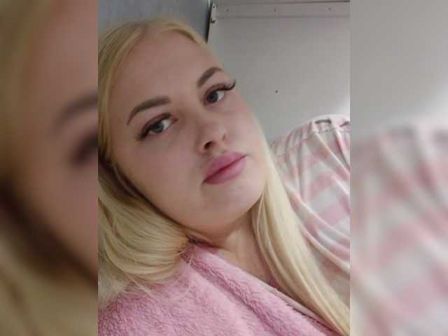 SexiBlondi live cam on BongaCams