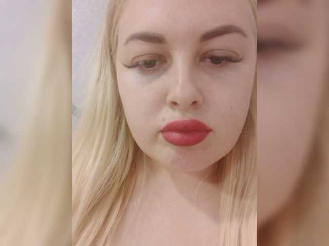 SexiBlondi live cam on BongaCams