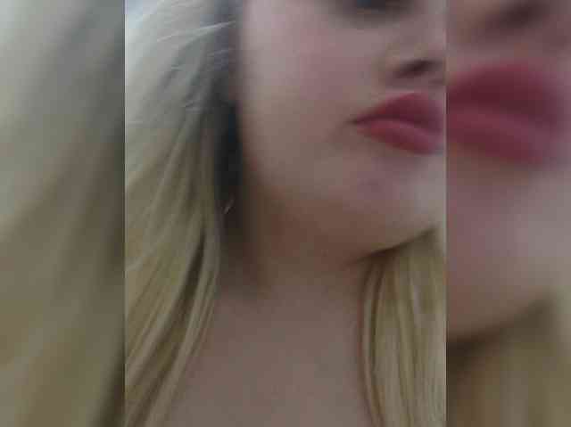 SexiBlondi webcam