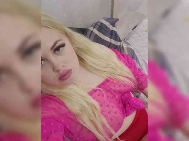 SexiBlondi webcam