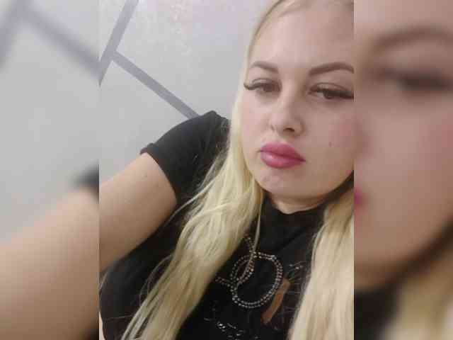 SexiBlondi webcam