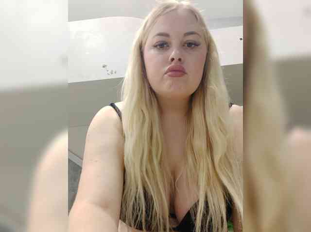 SexiBlondi webcam