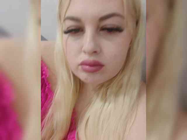 SexiBlondi webcam