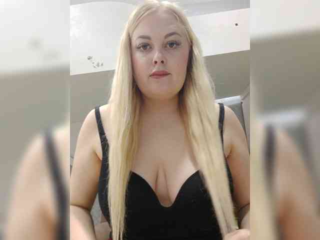 SexiBlondi webcam