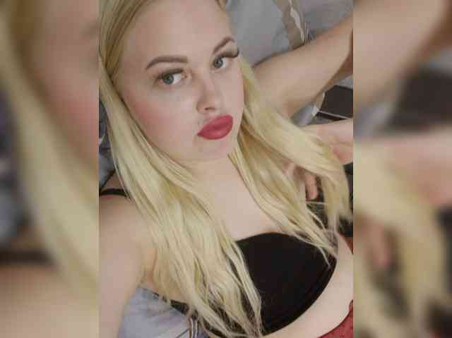 SexiBlondi webcam