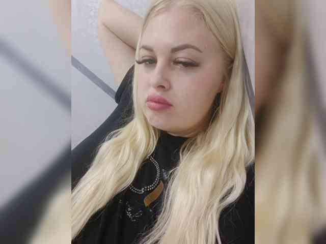 SexiBlondi webcam