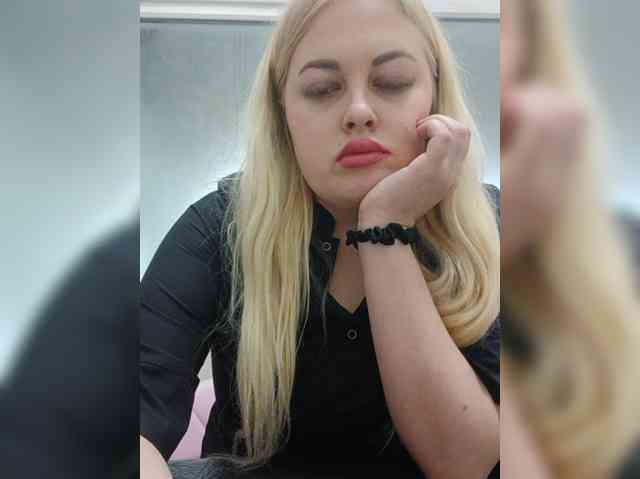 SexiBlondi webcam