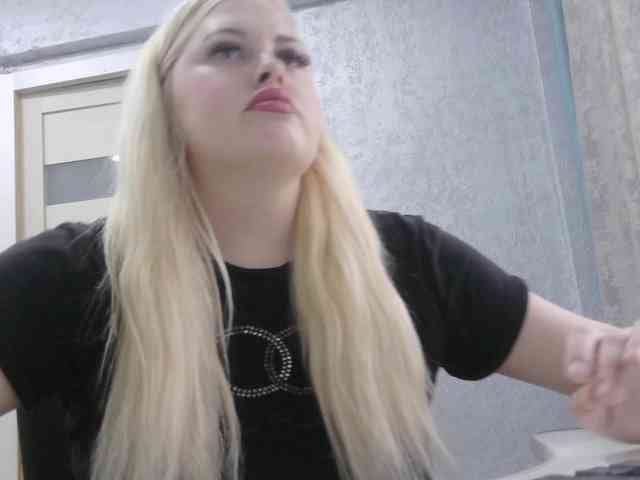 SexiBlondi webcam