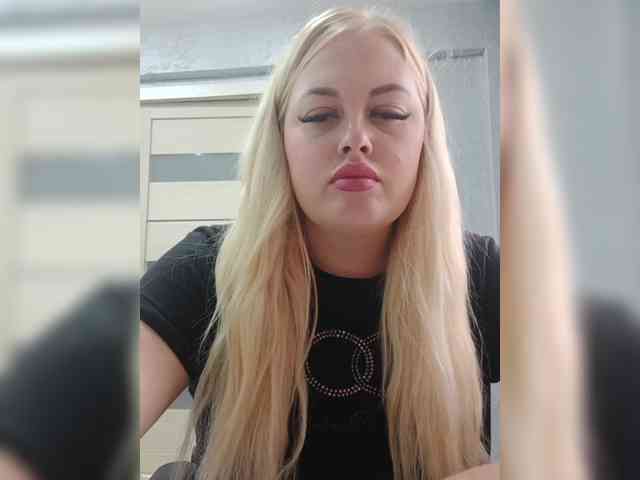 SexiBlondi webcam