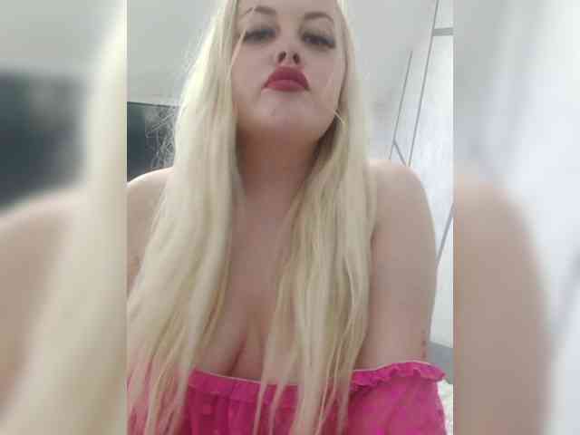 SexiBlondi webcam