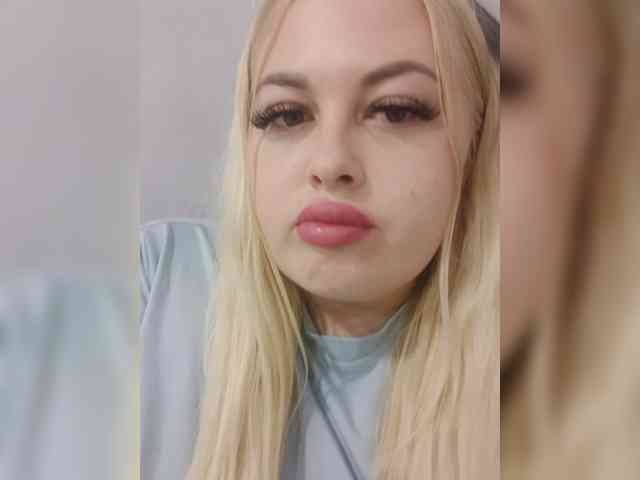 SexiBlondi webcam