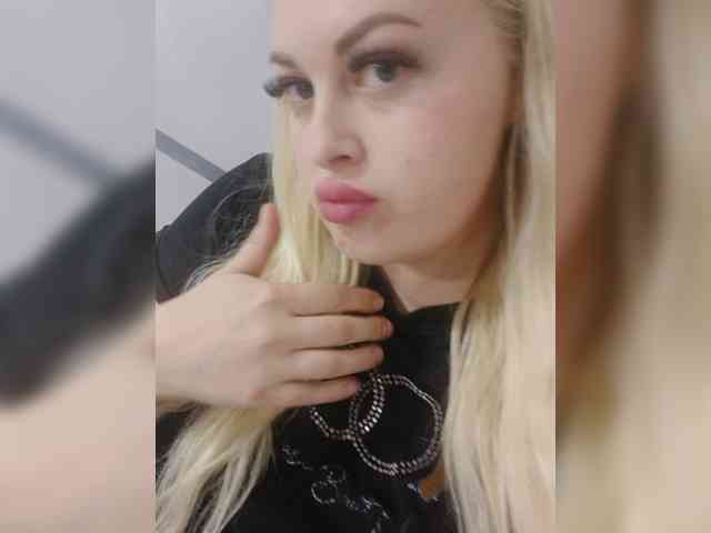 SexiBlondi webcam
