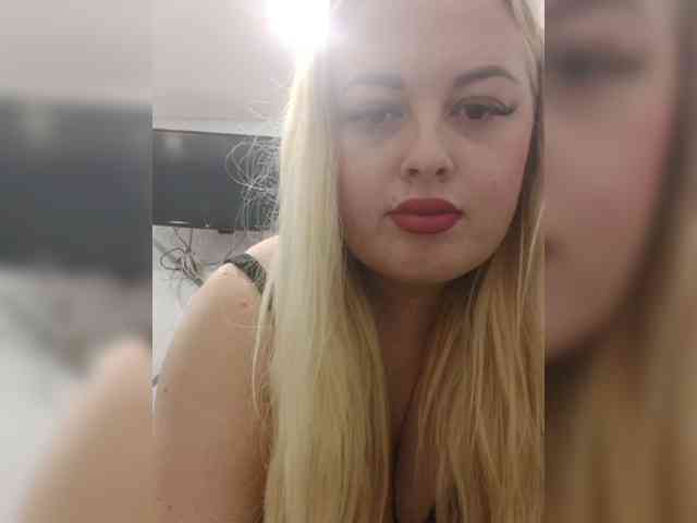 SexiBlondi webcam