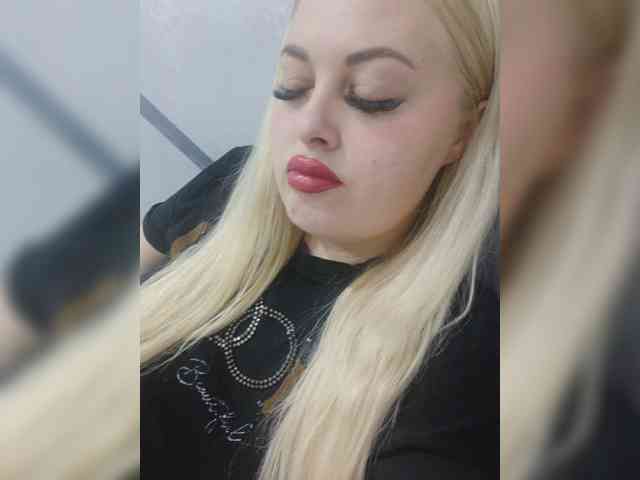 SexiBlondi webcam