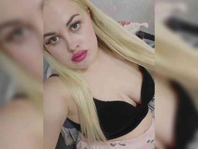 SexiBlondi webcam