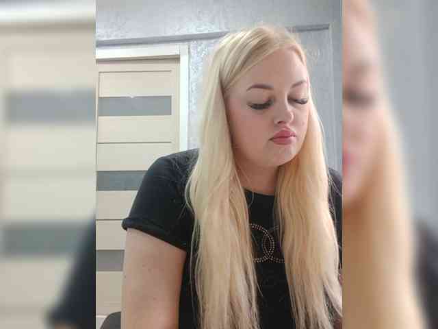 SexiBlondi webcam