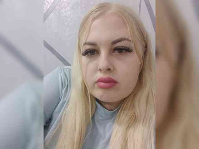 SexiBlondi webcam