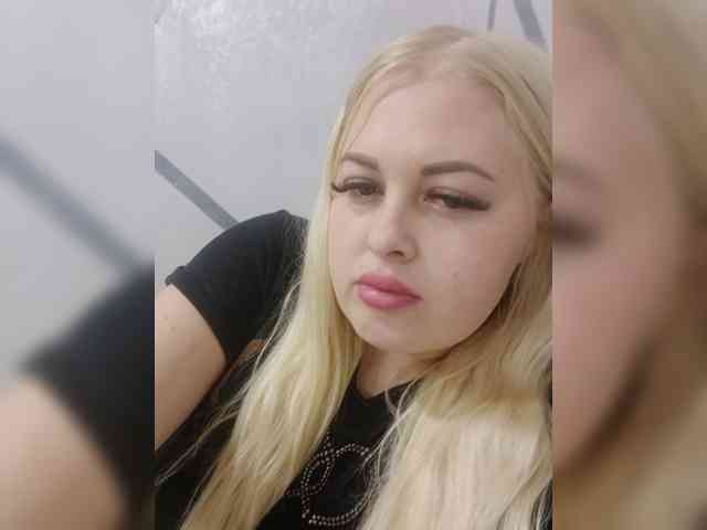 SexiBlondi webcam