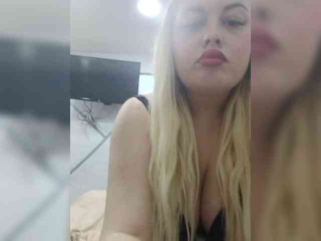 SexiBlondi webcam