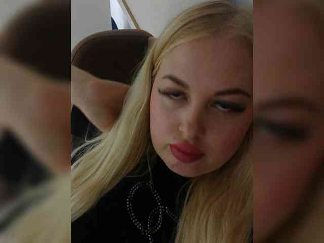 SexiBlondi webcam