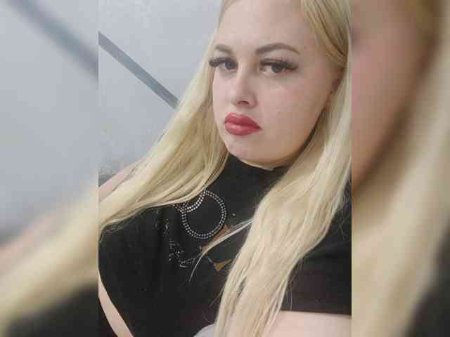 SexiBlondi webcam