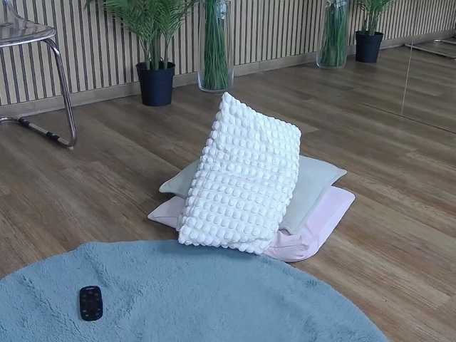 LolaEverly live cam on BongaCams