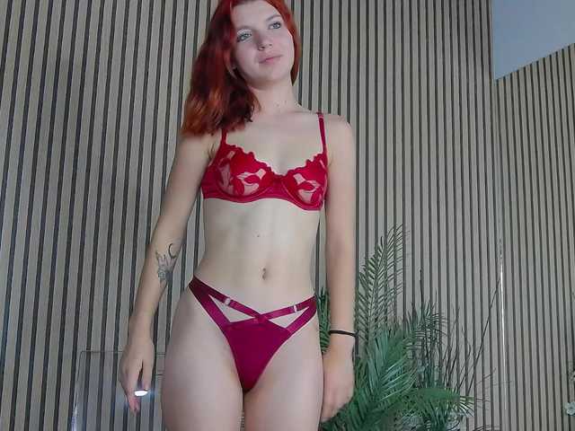 LolaEverly live cam