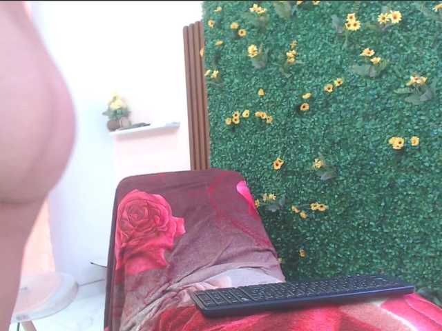 corafuego18 live cam on BongaCams