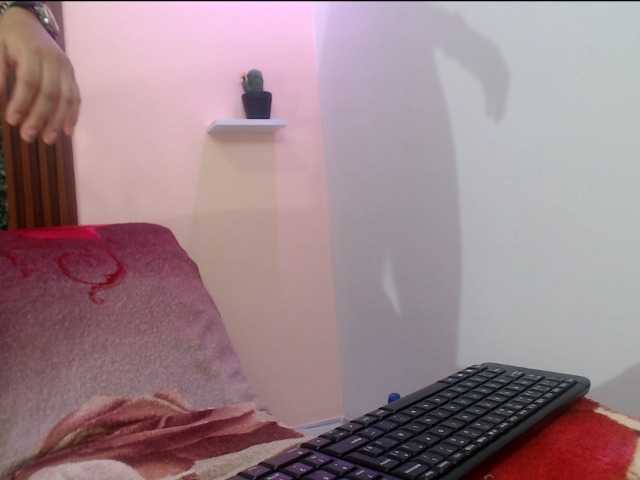 corafuego18 live cam on BongaCams