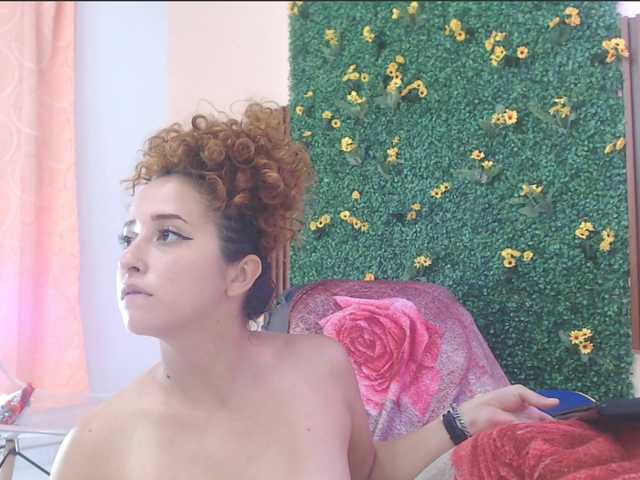 corafuego18 live cam on BongaCams