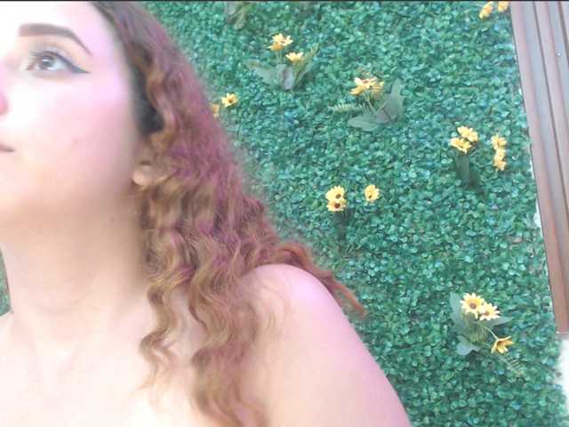 corafuego18 live cam on BongaCams