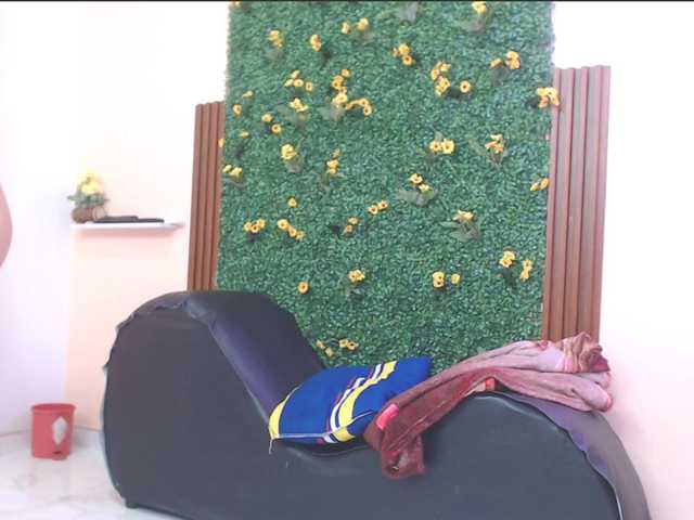 corafuego18 live cam on BongaCams