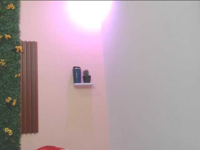 corafuego18 live cam on BongaCams