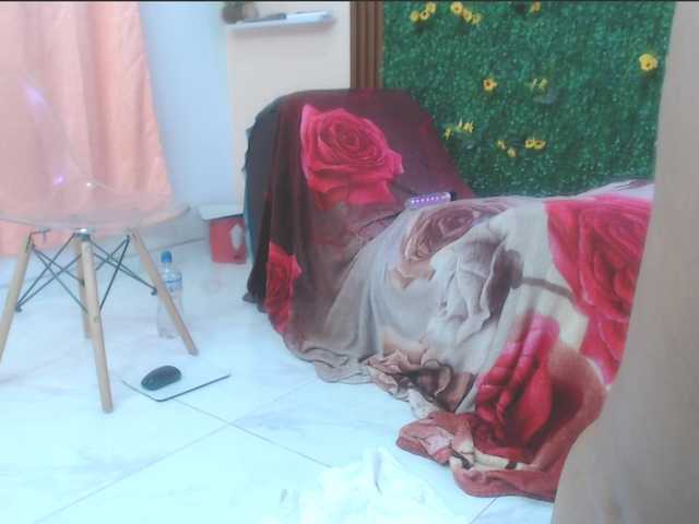 corafuego18 live cam on BongaCams