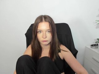 KiaraTease Porn Show