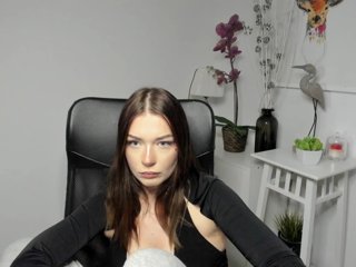 KiaraTease Porn Show