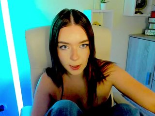 KiaraTease Porn Show
