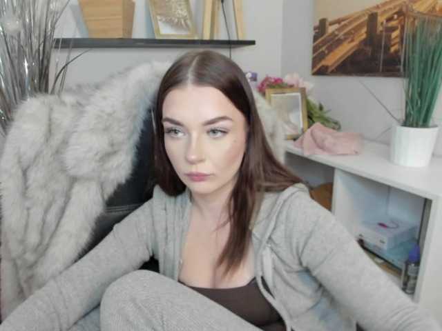 KiaraTease live cam on BongaCams