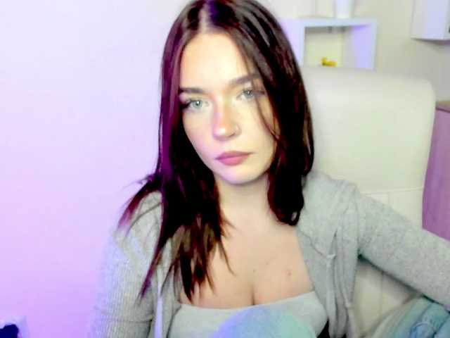 KiaraTease live cam on BongaCams