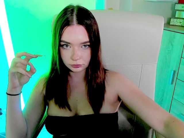 KiaraTease live cam preview