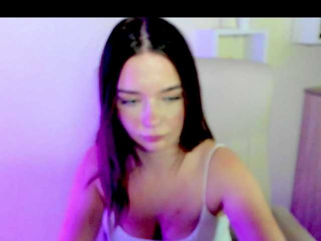 KiaraTease live cam preview