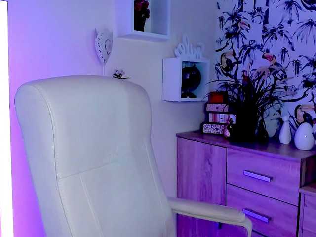 KiaraTease live cam on BongaCams