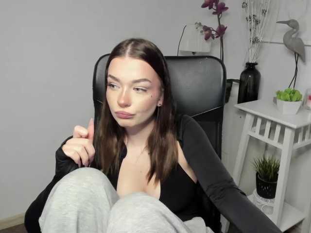 KiaraTease live cam on BongaCams