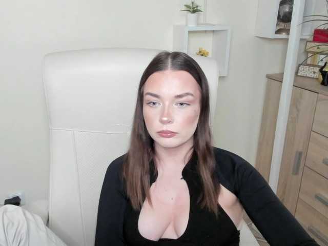 KiaraTease live cam on BongaCams