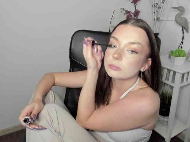 KiaraTease webcam