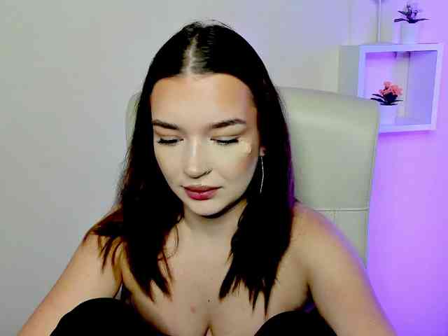 KiaraTease webcam
